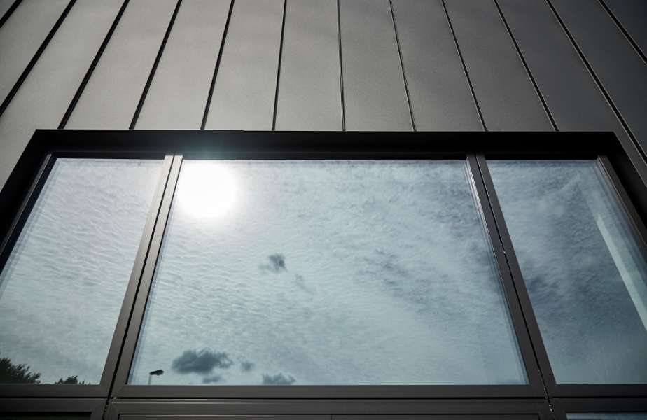 Main office in raw “New York style” with steel profiles, Ejendomsselskabet Industrivej - Godsbanevej 5, 7400 Herning